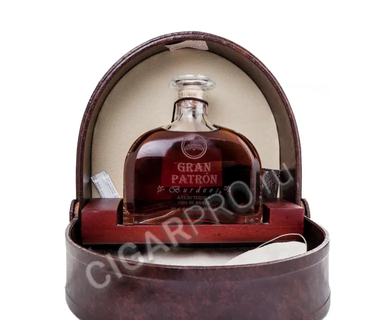 Gran Patron Burdeos Anejo (gift box) - текила Гран Патрон Бурдеос Аньехо в п/у 0.75 л
